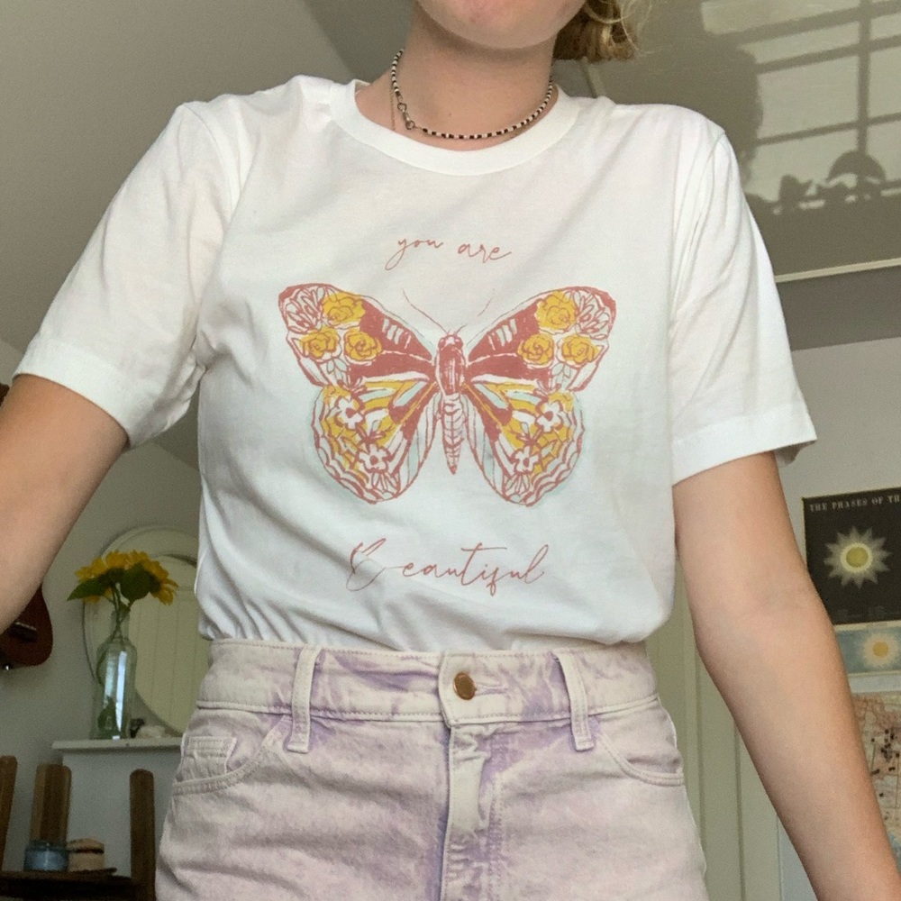 nwt colorful butterfly t shirt!!